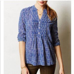 Anthropologie HD in Paris Kaveri Henley Top in Blue and White Size 4